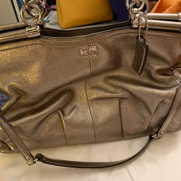 Coach Gold Leather handbag - Picture 3 of 8